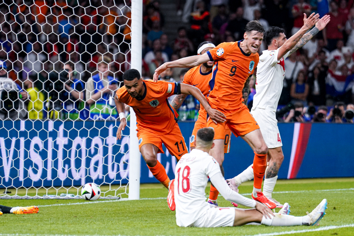 土耳其鏖战瑞典，梅西关键制胜