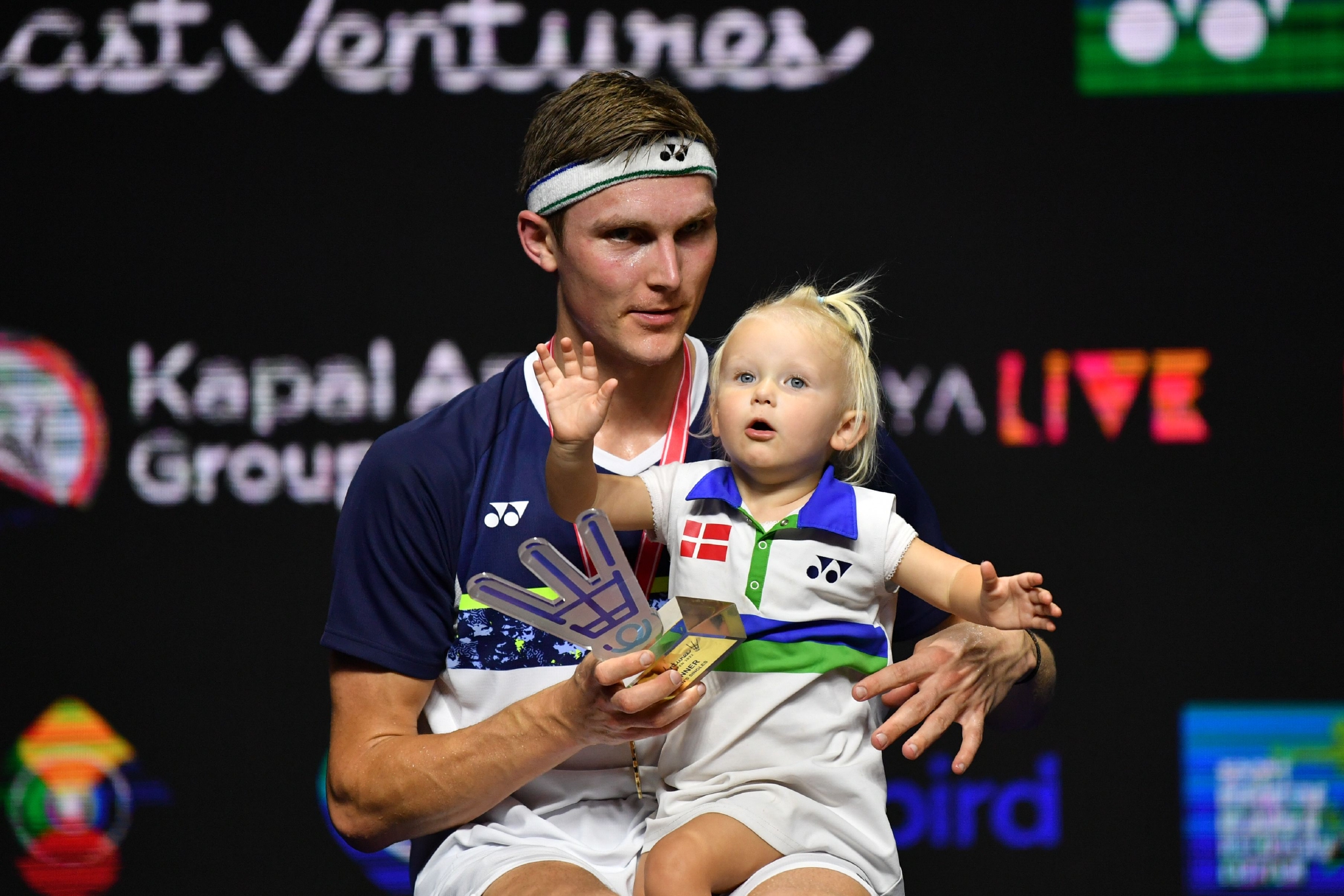 日本队碾压印尼队，安赛龙惊艳四座