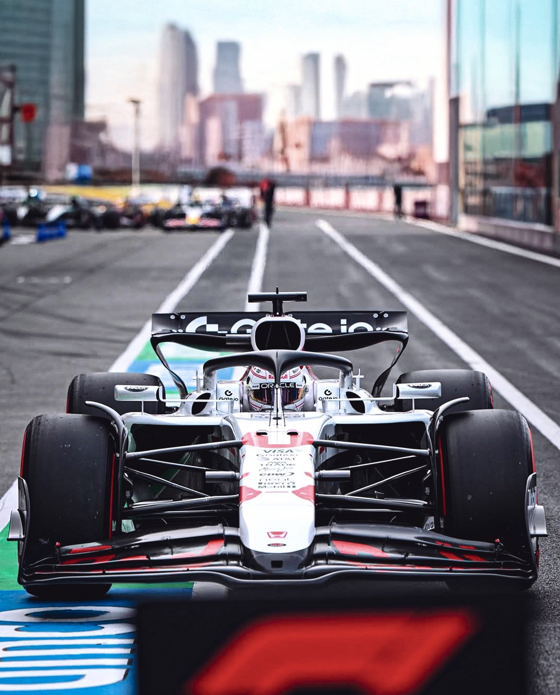 爱游戏在线-梅赛德斯逆转哈斯车队，维斯塔潘刷新纪录