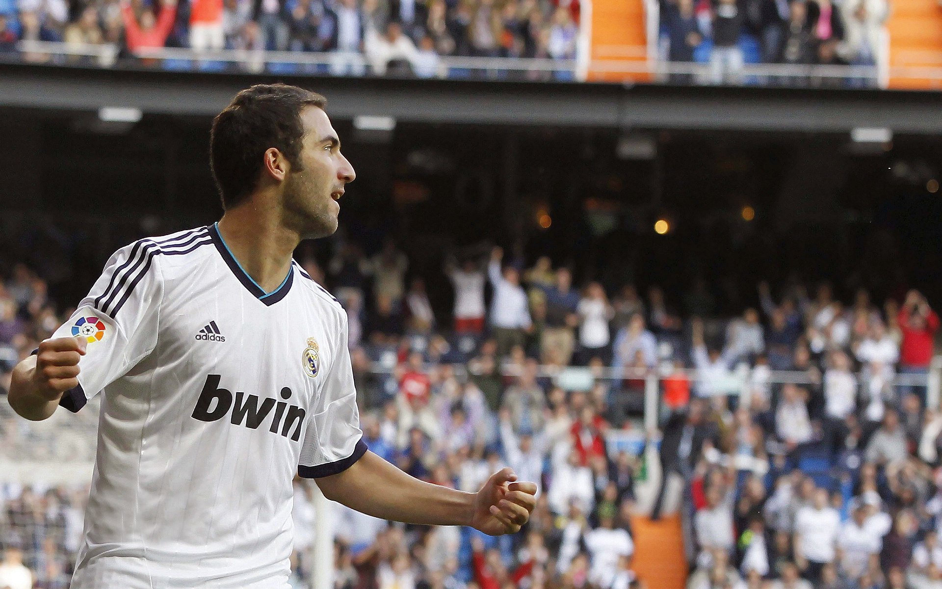 夜色淬炼的星辰,欧冠淘汰赛之夜与布克的永恒烙印