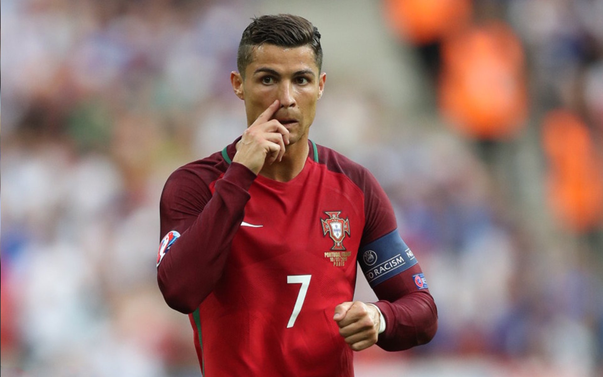 当纪念碑闪耀时，红牛角刺穿热带防线